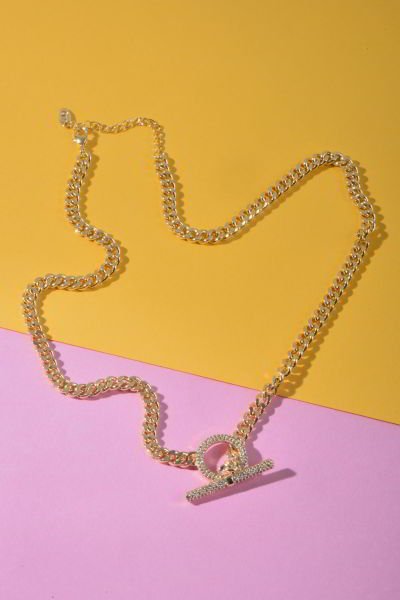 Piggu Daire ve Çubuk Detaylı Kolye