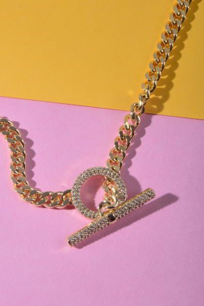 Piggu Daire ve Çubuk Detaylı Kolye