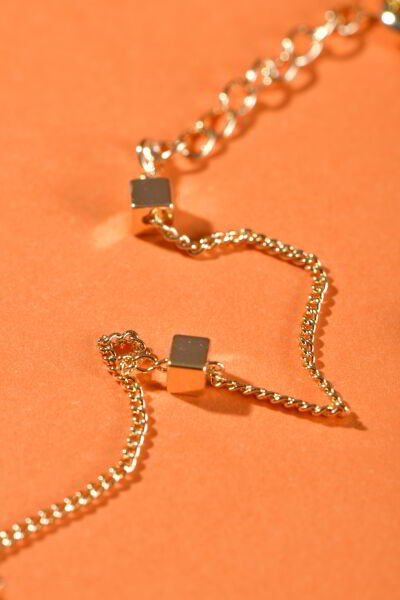 Piggu Noir Glow Anklet