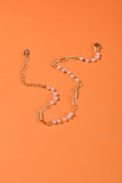 Piggu Pearl Whispers Anklet